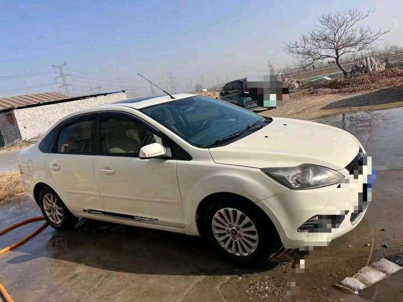 青岛14年福特福克斯2