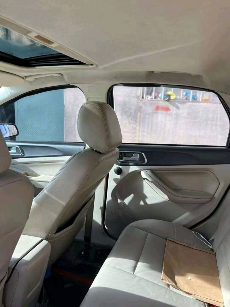 青岛14年福特福克斯5