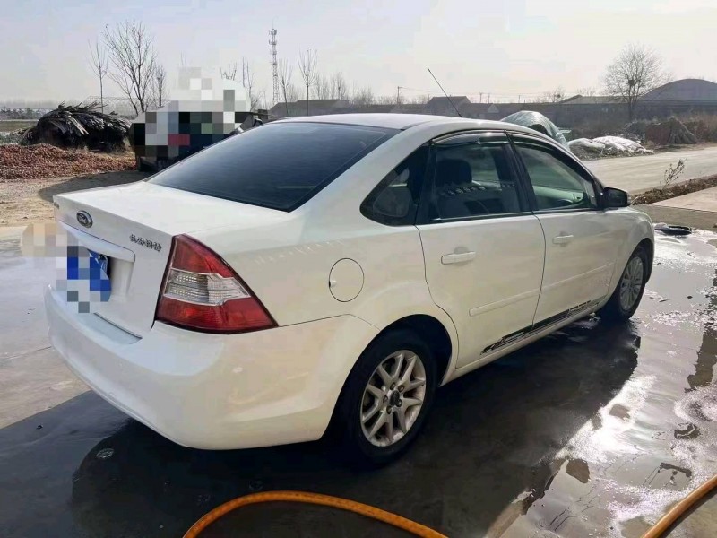 青岛14年福特福克斯7