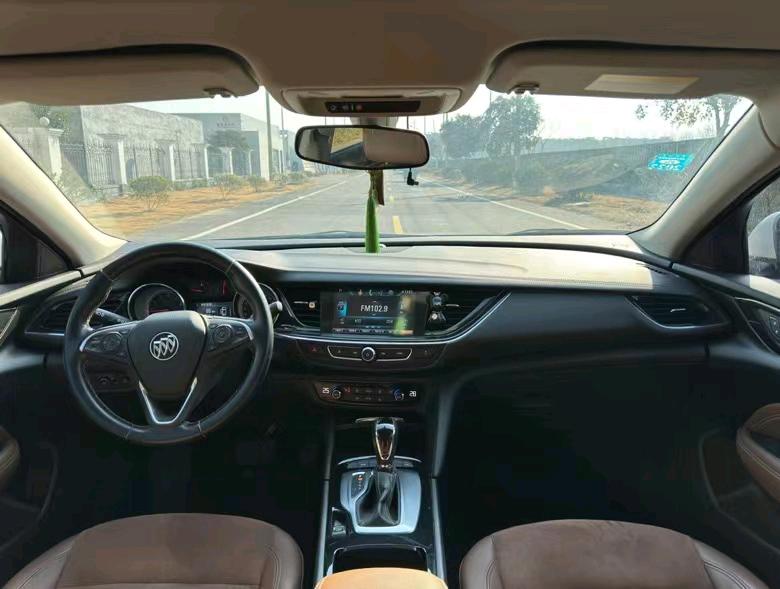 盐城18年别克君威8