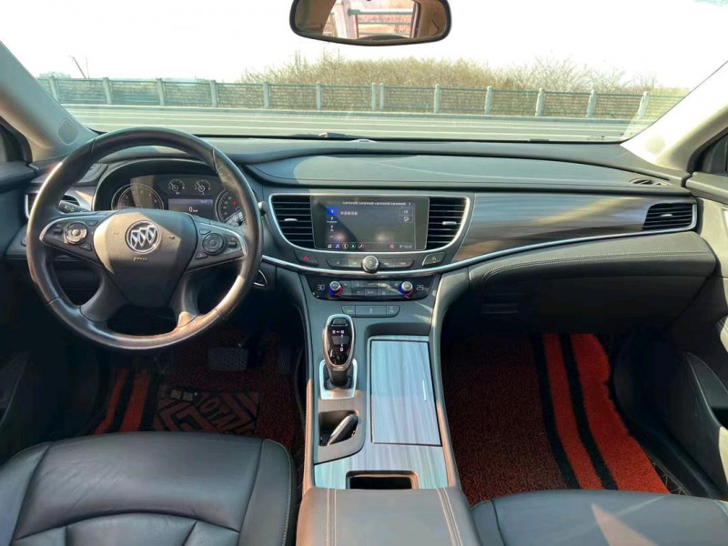 盐城20年别克君越6