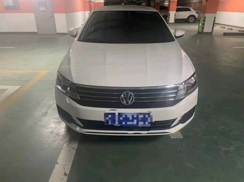 枣庄23年大众朗逸1