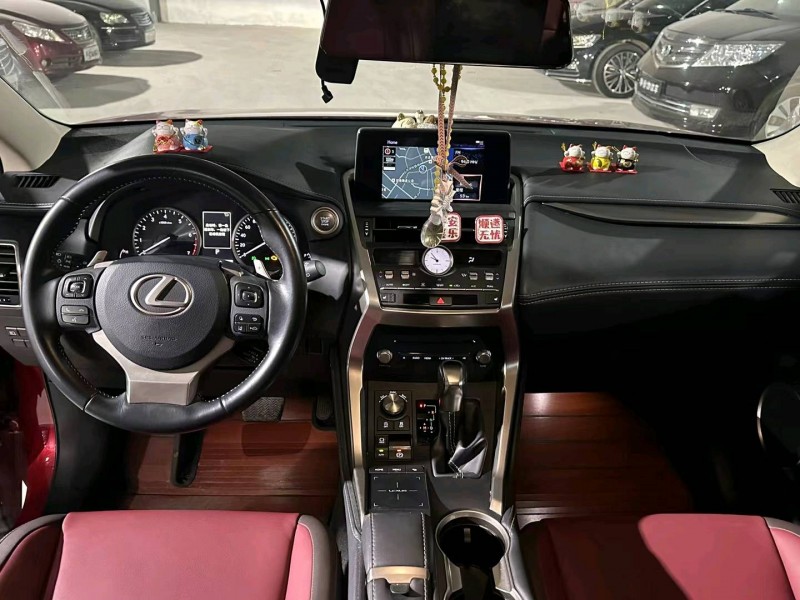 广州19年雷克萨斯NX4