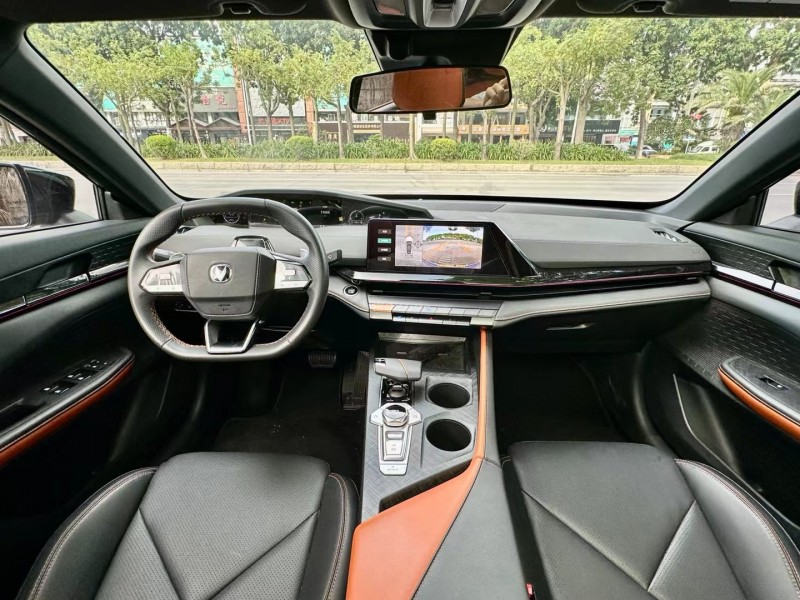 东莞22年长安汽车UNI-V5