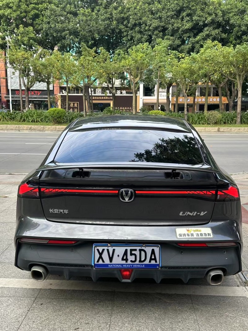 东莞22年长安汽车UNI-V9