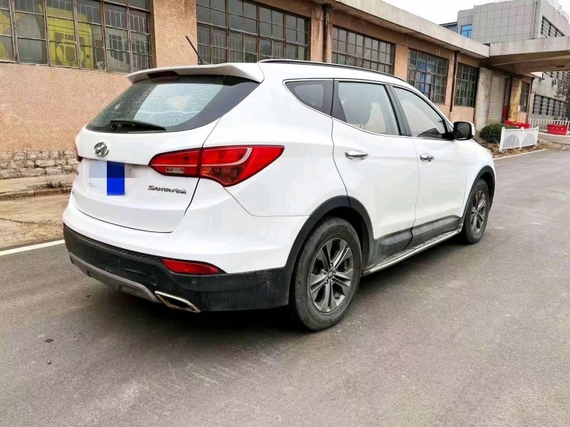 东营15年现代新胜达4