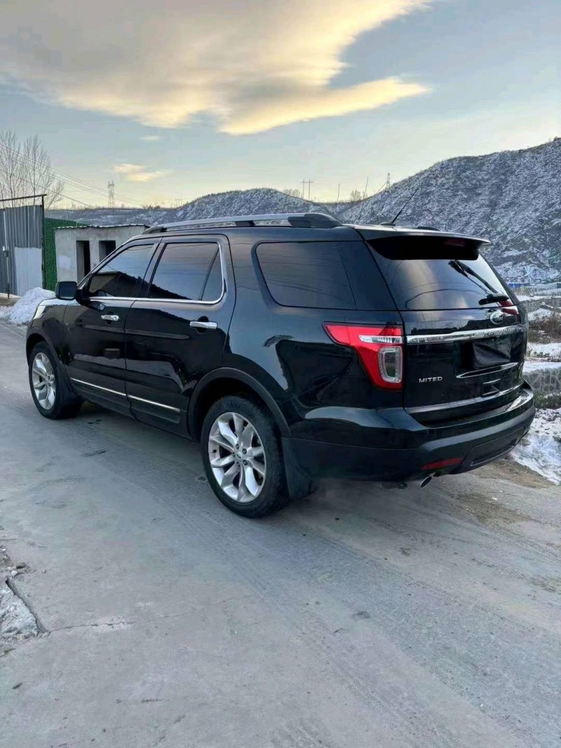 邯郸13年福特探险者5