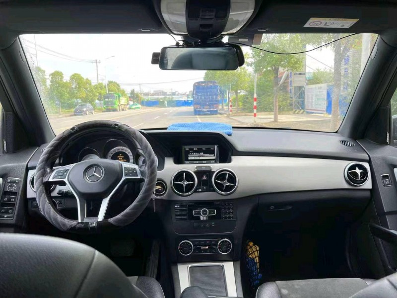 宜昌14年奔驰GLK7