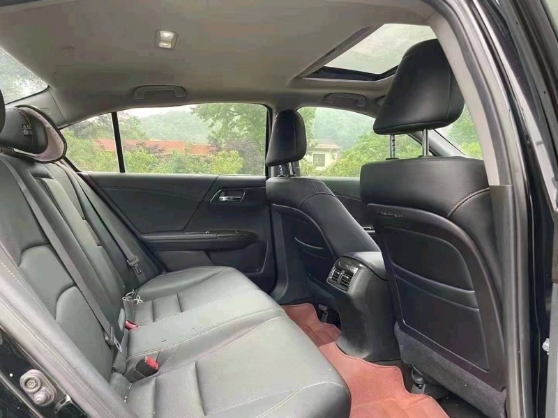 东营16年本田雅阁7