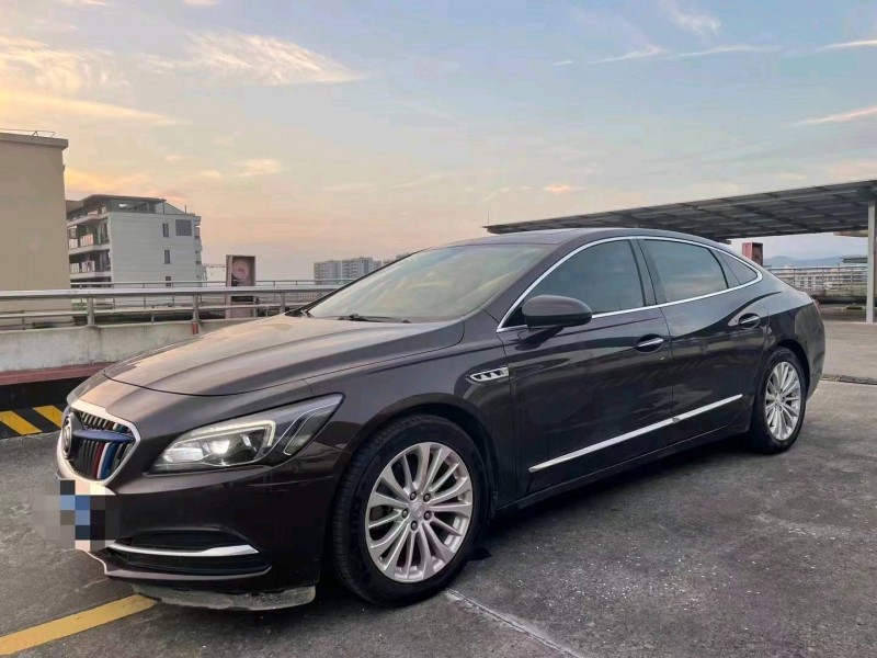 枣庄18年别克君越2