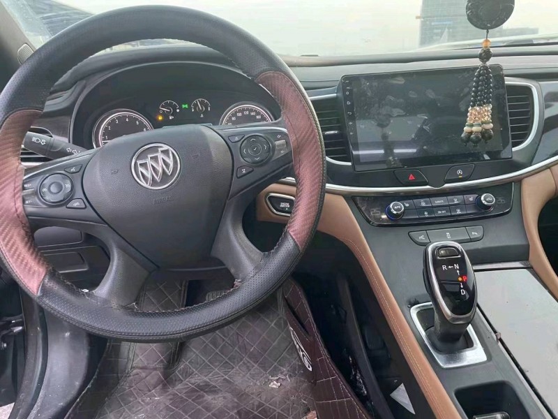 枣庄18年别克君越5