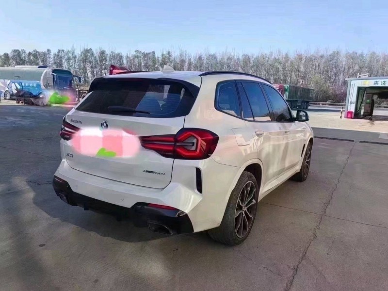 东营22年宝马X36