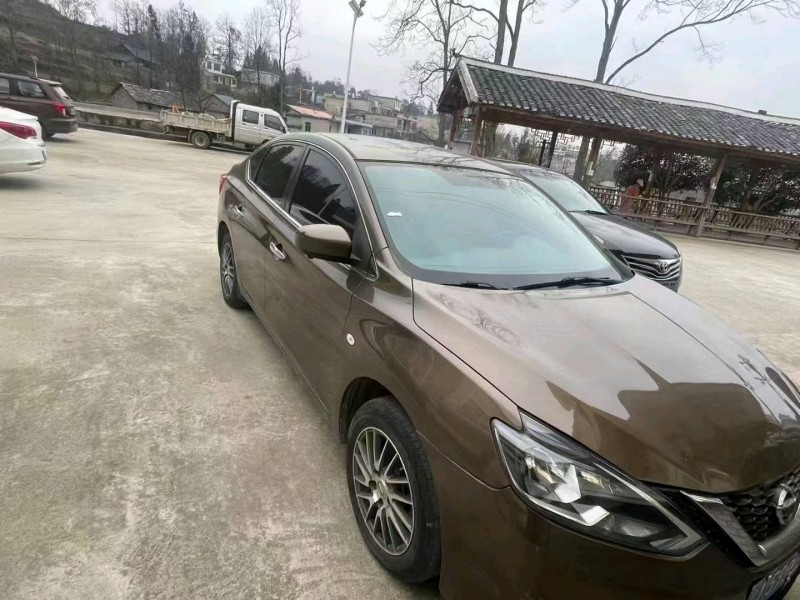 遵義20年日產軒逸2