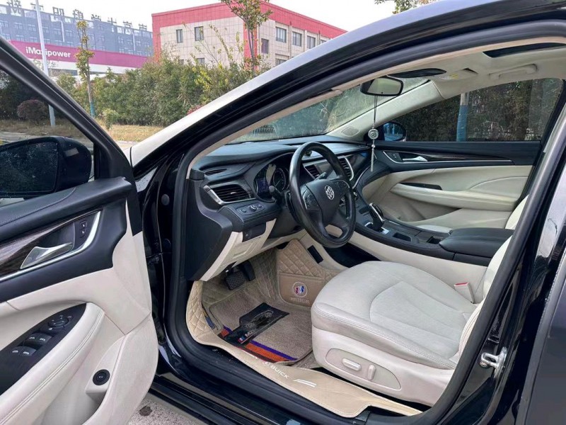 盐城20年别克君越7