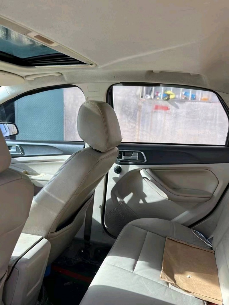 东营14年福特福克斯5