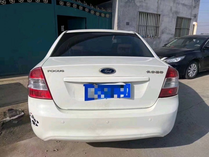 东营14年福特福克斯6