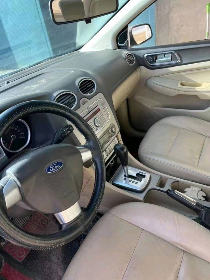 东营14年福特福克斯8