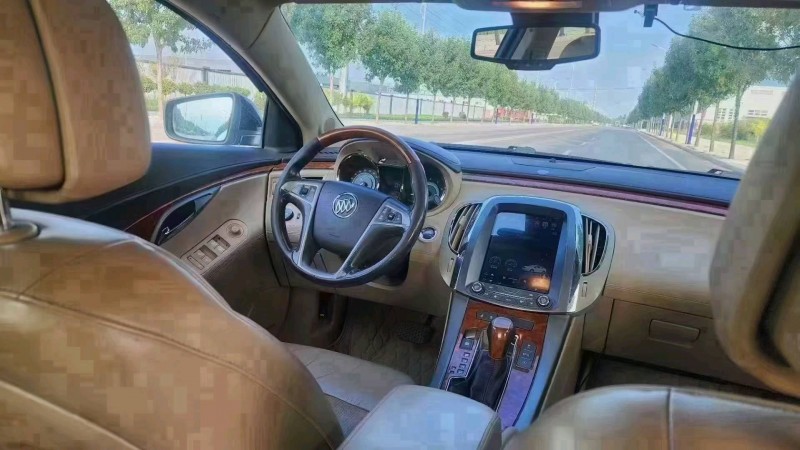 邢台13年别克君越3