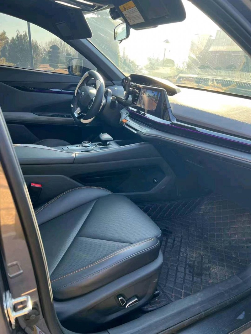 东营23年长安汽车UNI-V5