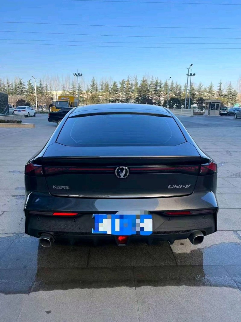 东营23年长安汽车UNI-V7