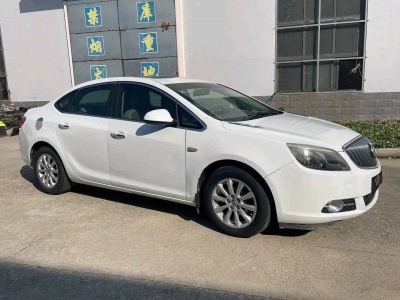 盐城14年别克英朗GT3