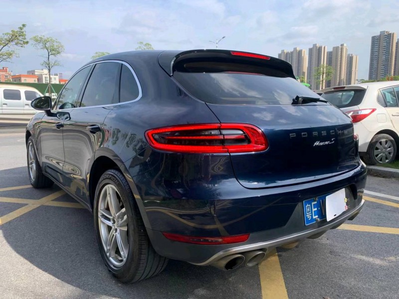 佛山15年保时捷Macan5