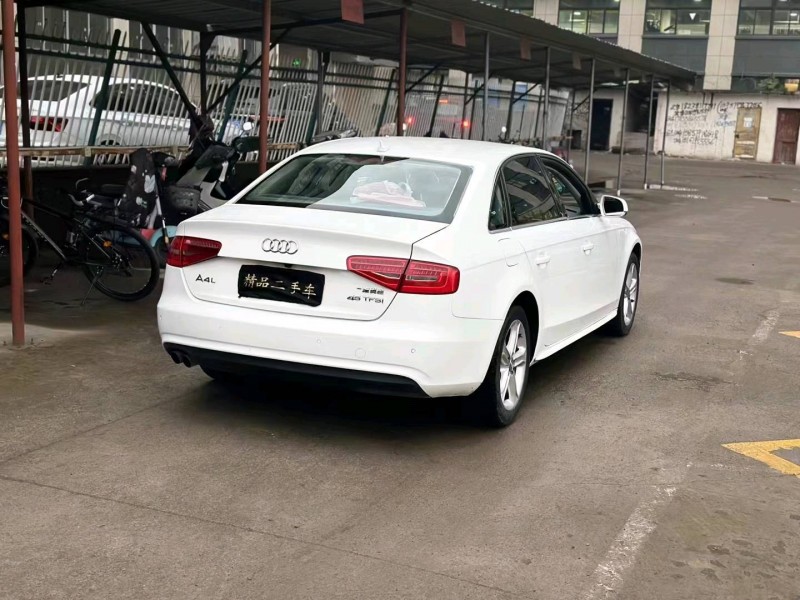 嘉兴14年奥迪A4L3