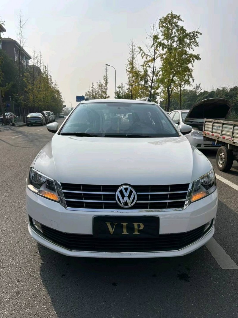 成都14年大众朗行1