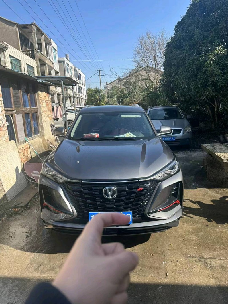 嘉兴23年长安汽车CS751