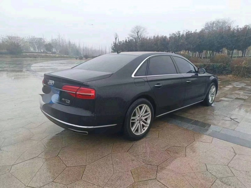 泰安16年奧迪A8L7
