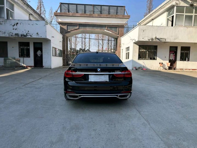 徐州17年宝马7系9
