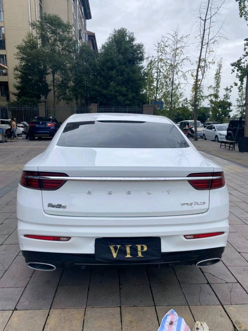 成都21年吉利星瑞9