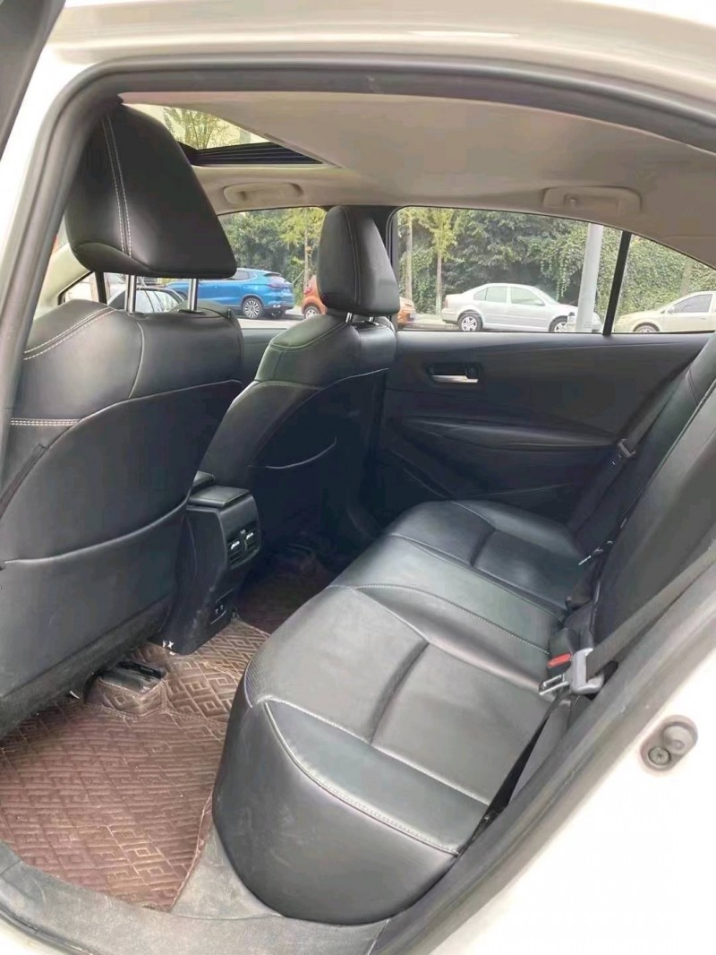 成都21年丰田卡罗拉6