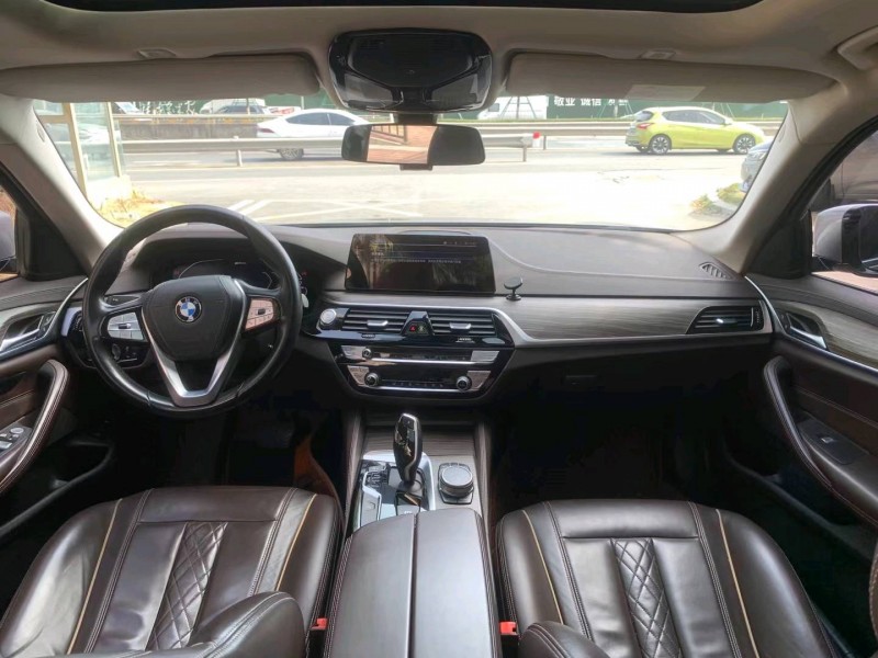 佛山19年宝马5系7