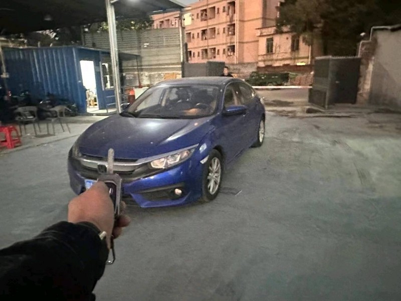 珠海17年本田思域2