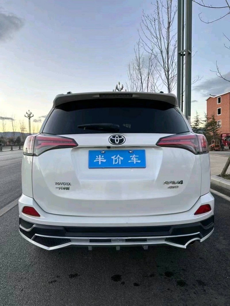 东营17年丰田RAV45