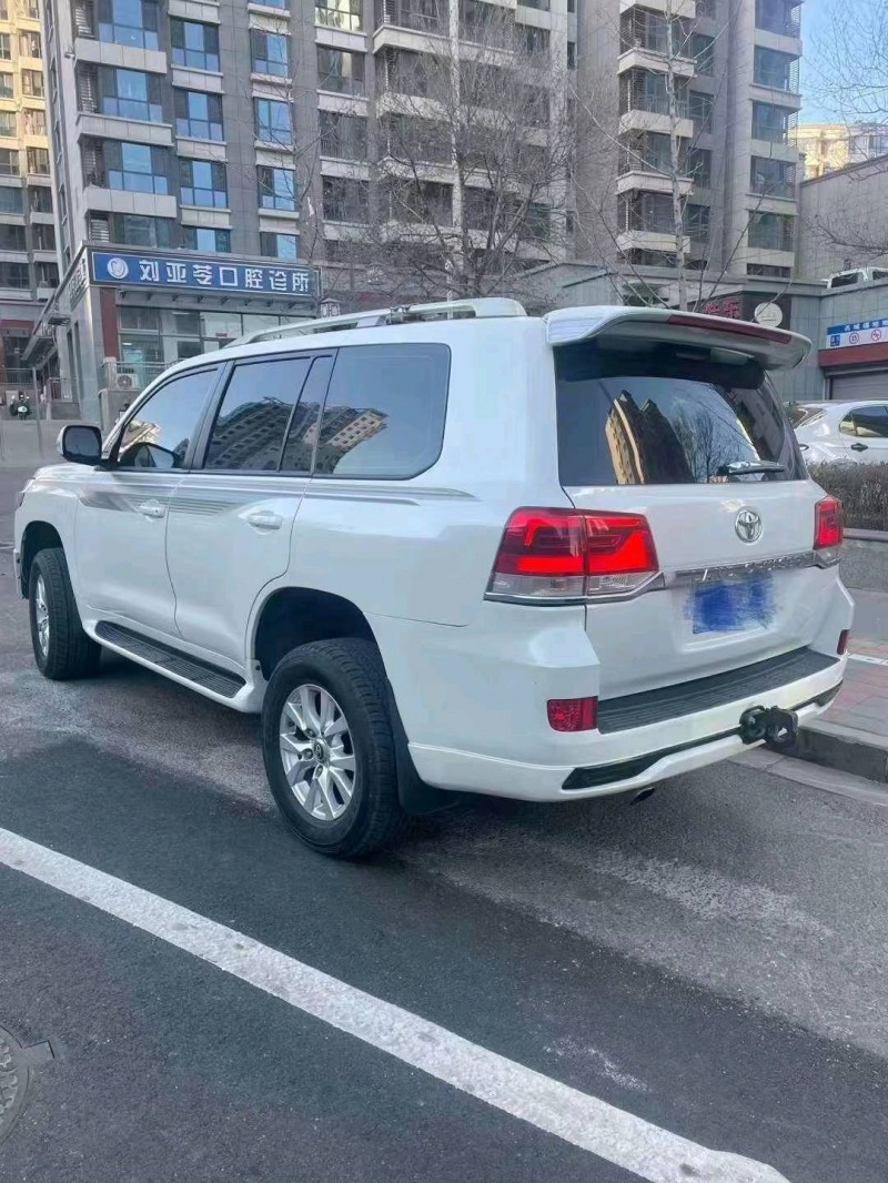 邢台16年丰田兰德酷路泽5