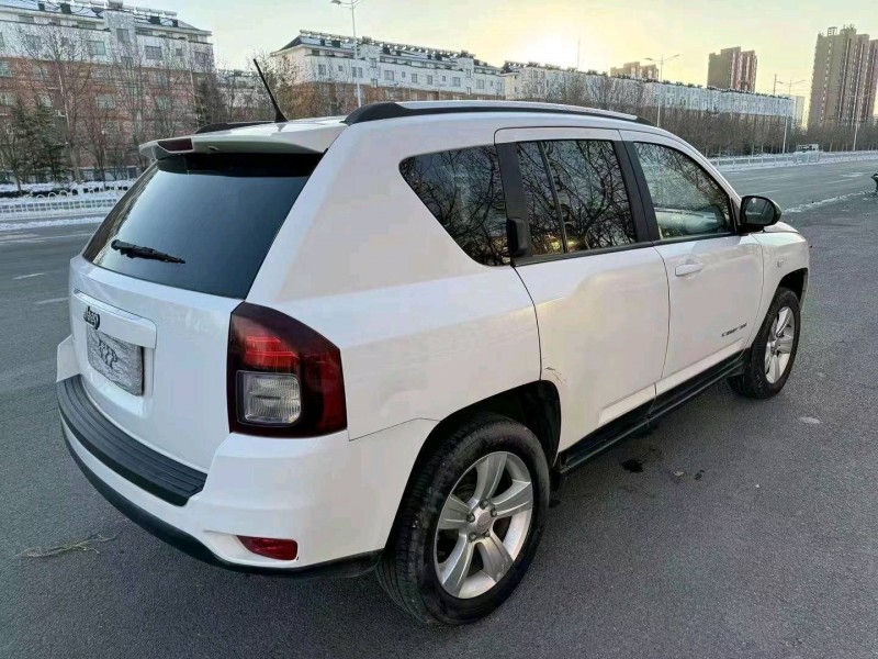 枣庄14年Jeep指南者4