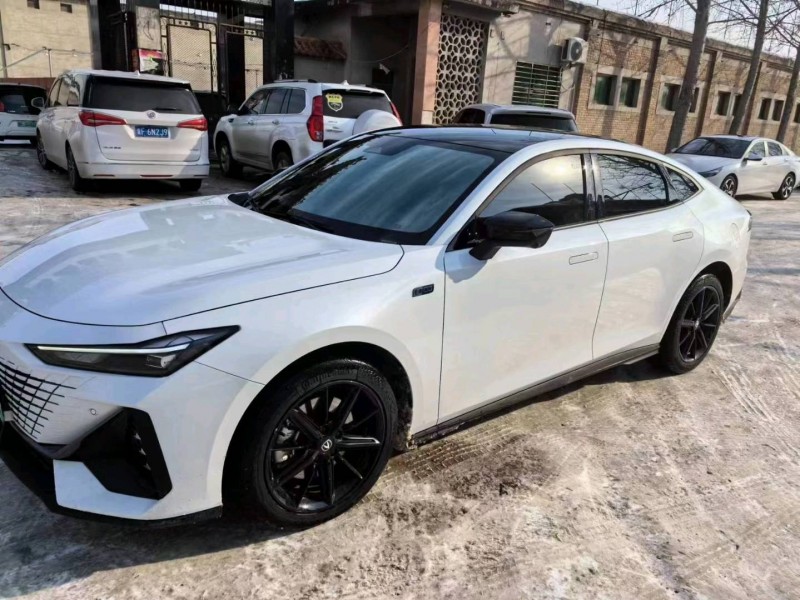 保定23年长安汽车UNI-V3