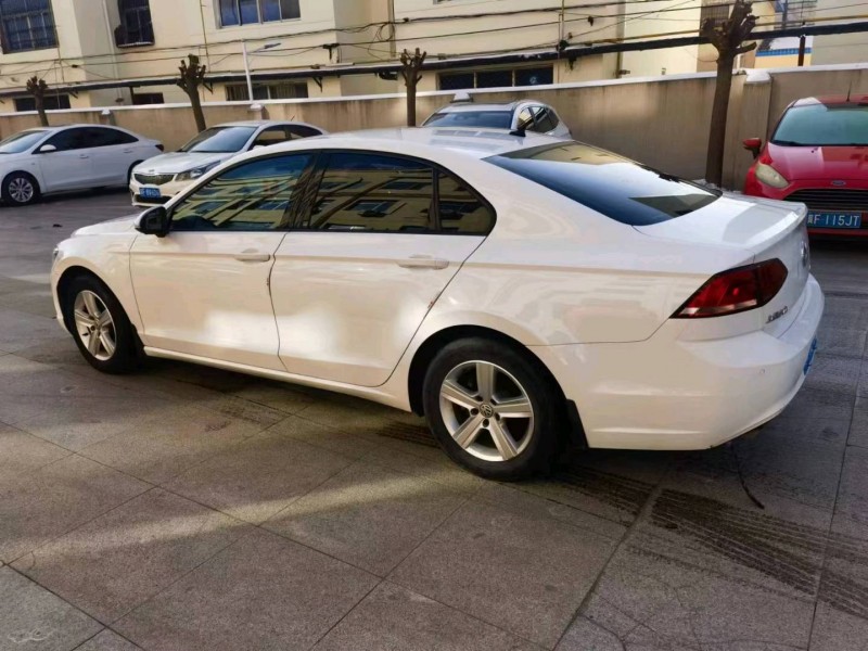 保定18年大众凌渡5