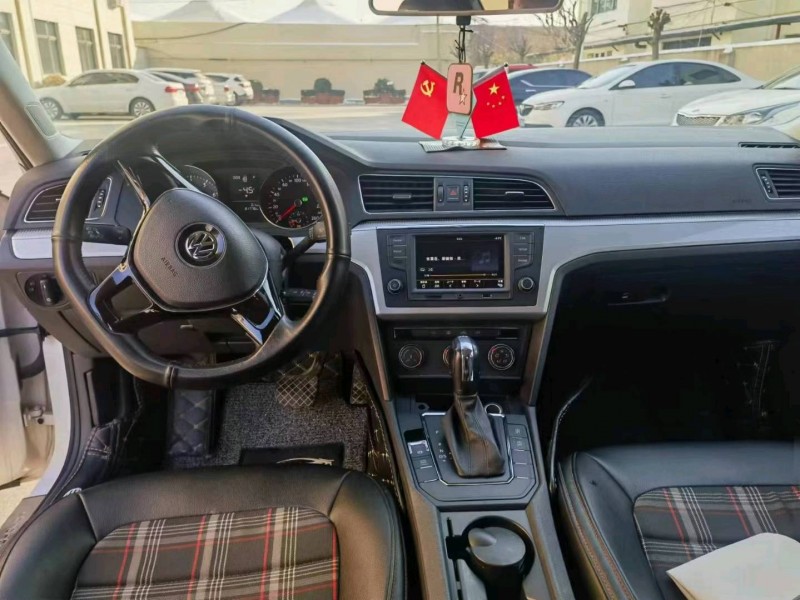 保定18年大众凌渡7