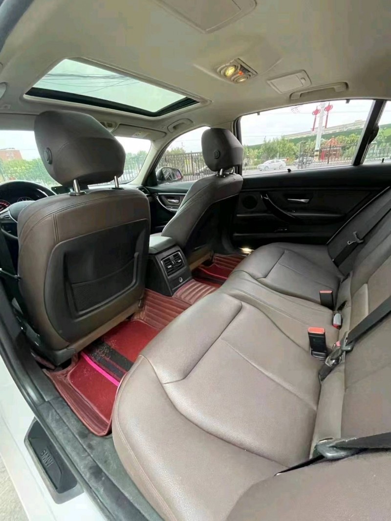 保定18年宝马3系8