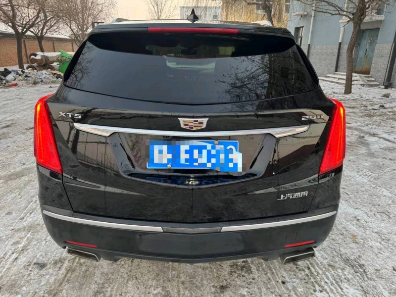 保定18年凯迪拉克XT59