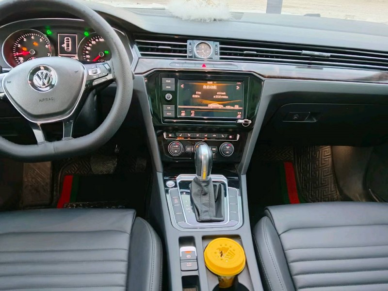 保定19年大众迈腾4