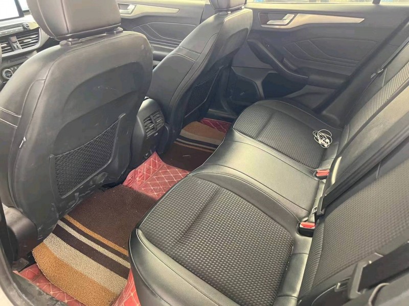 保定19年福特福克斯4