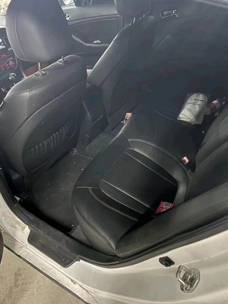 马鞍山13年起亚K57