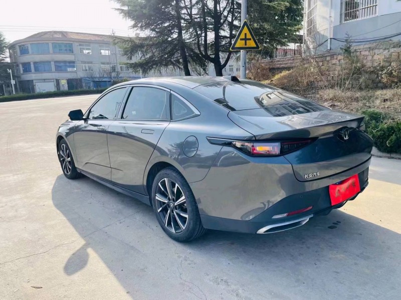 东营23年长安汽车逸达6