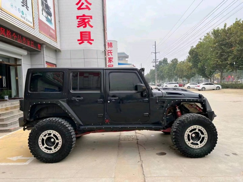 东营11年Jeep牧马人7
