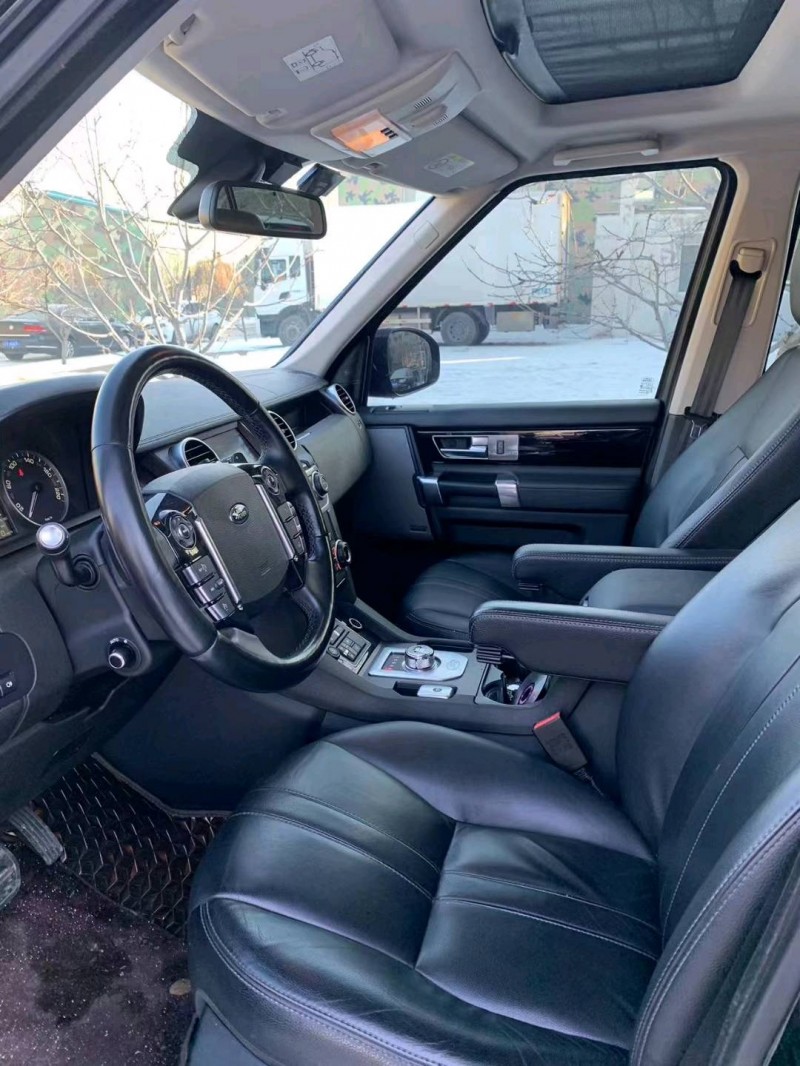 沈阳16年路虎发现2