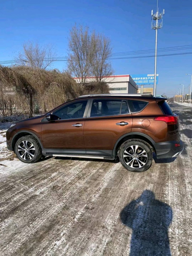 沈阳15年丰田RAV4荣放3